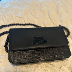 NWT Steve Madden crossbody bag it’s in good condition
